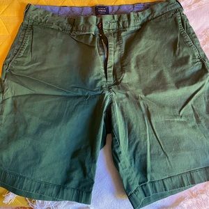J. Crew shorts - green size 34